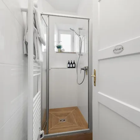 Apartment Boutique-apartment Liebelei Miesbach, Zentral, Terrasse, Parkplatz *